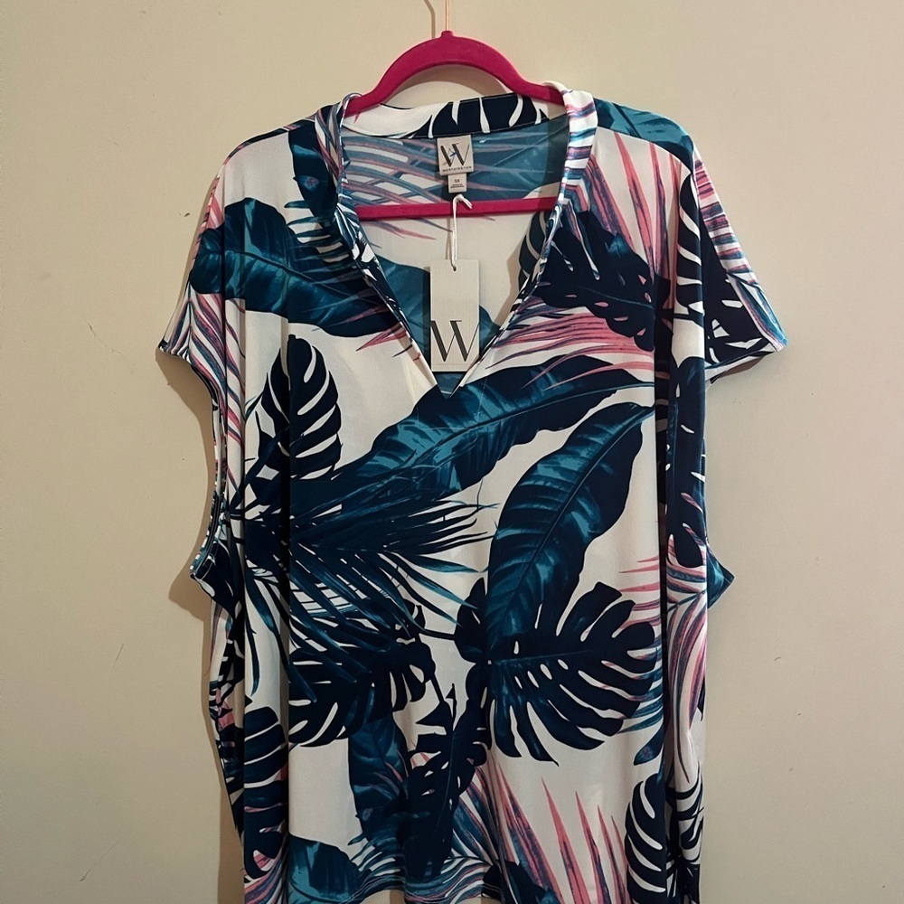 Worthington top/blouse size 5X, colors white turquoise black white pink.